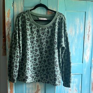 Billy T Green and Black Crew Neck Sweatshirt with Leafy Pattern
